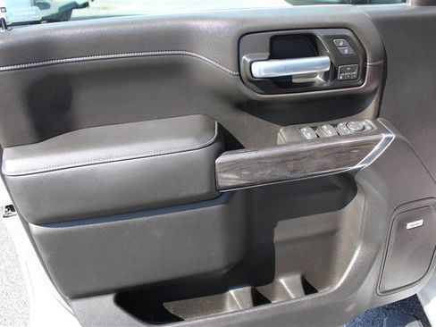 Used 2020 Chevrolet Silverado 2500 LTZ w/ LTZ Convenience Package AWD/4WD image 16