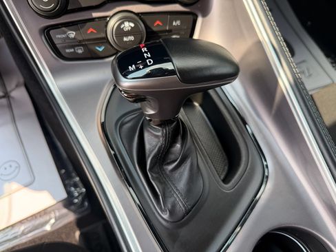 Used 2022 Dodge Challenger SXT RWD image 22
