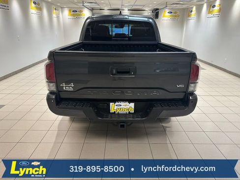 Used 2020 Toyota Tacoma Limited AWD/4WD image 22
