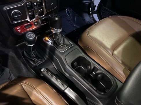 Used 2021 Jeep Wrangler Unlimited Rubicon 4xe w/ Steel Bumper Group image 18