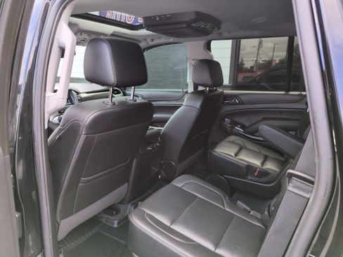 Used 2020 Chevrolet Tahoe Premier AWD/4WD image 3