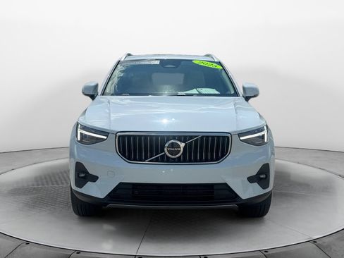Certified 2025 Volvo XC40 B5 Ultra AWD/4WD image 2