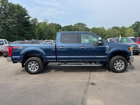 Used 2017 Ford F250 XLT w/ XLT Premium Package AWD/4WD image 6
