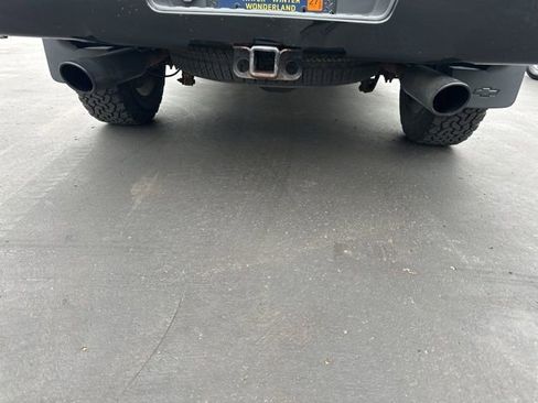 Used 2017 Chevrolet Silverado 1500 LT w/ Midnight Edition image 6