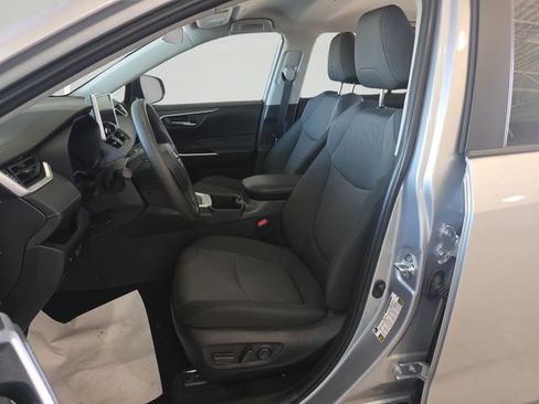 Used 2025 Toyota RAV4 XLE image 10