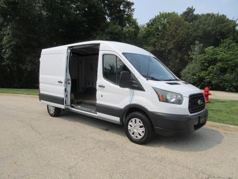 Used 2016 Ford Transit 250 148 Medium Roof RWD image 17