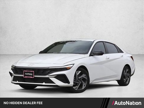 Certified 2025 Hyundai Elantra SEL FWD image 1