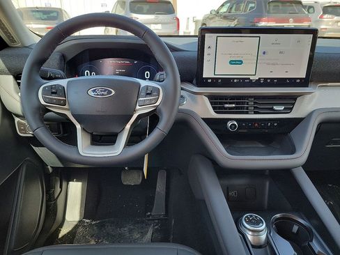 New 2026 Ford Explorer Active w/ Active Comfort Package image 17
