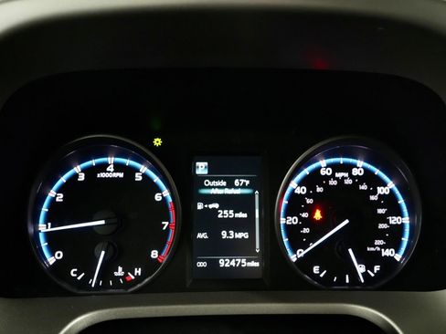 Used 2017 Toyota RAV4 LE image 14