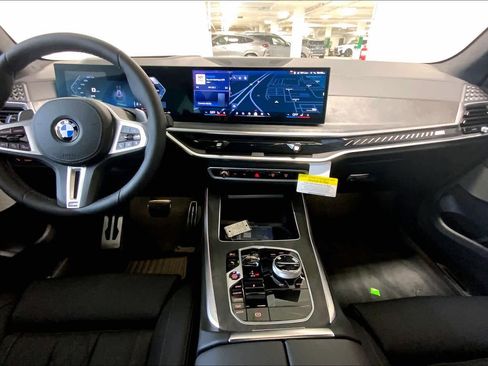 New 2026 BMW X5 M60i w/ Executive Package image 5