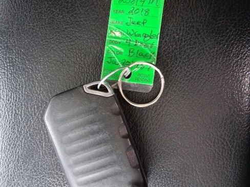 Used 2018 Jeep Wrangler Unlimited Sport image 31