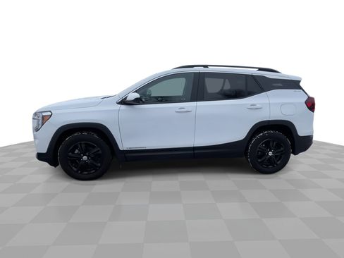 Used 2023 GMC Terrain SLE w/ Driver Convenience Package image 5