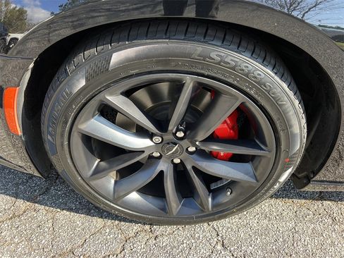 Used 2023 Chrysler 300 C image 8