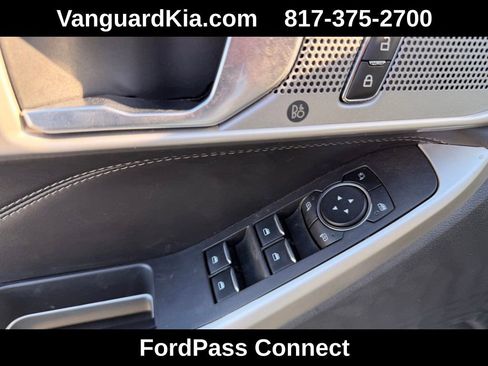 Used 2023 Ford Explorer Limited image 15