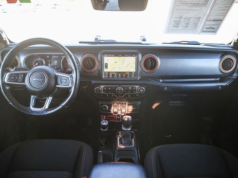 Certified 2022 Jeep Gladiator Mojave w/ Cold Weather Group image 13