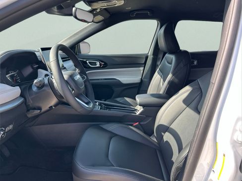 New 2026 Jeep Compass Limited AWD/4WD image 9