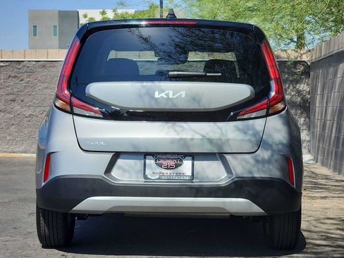 Used 2025 Kia Soul LX w/ LX Technology Package FWD image 7