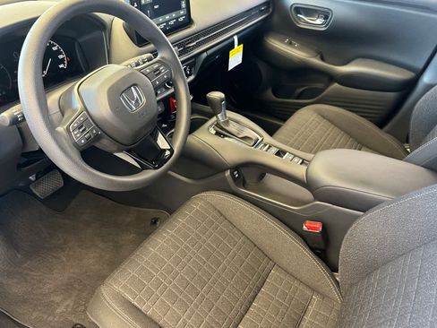New 2026 Honda HR-V LX image 9
