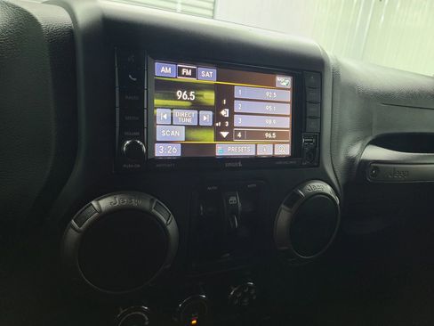 Used 2017 Jeep Wrangler Unlimited Sport AWD/4WD image 30