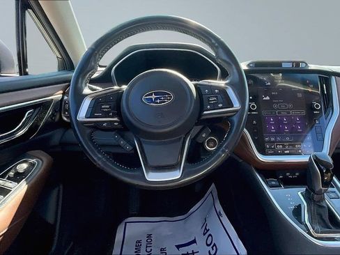 Used 2022 Subaru Outback Touring XT AWD/4WD image 8