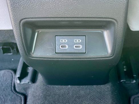 Used 2024 Toyota Corolla LE image 35