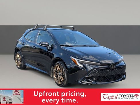 Used 2025 Toyota Corolla Hatchback w/ SE Package FWD image 1