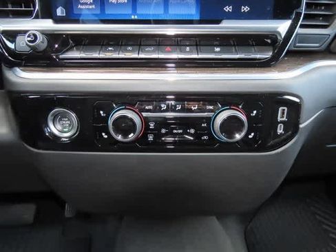 Used 2023 Chevrolet Silverado 1500 LT image 22