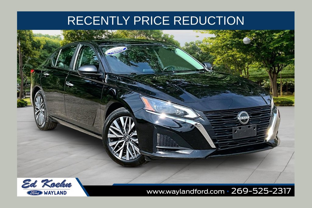 Used 2024 Nissan Altima 2.5 SV FWD image 1