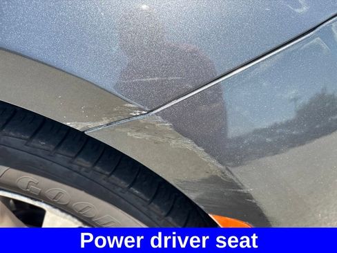 Used 2019 Chrysler Pacifica Touring-L FWD image 10