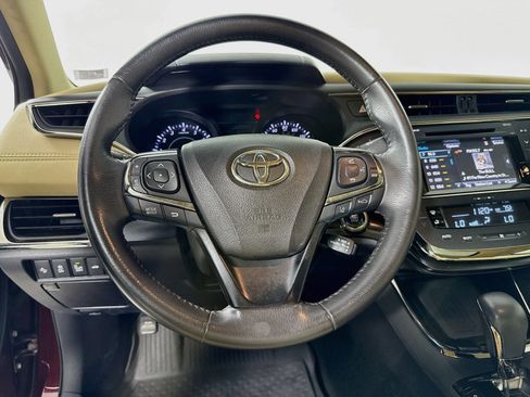 Used 2018 Toyota Avalon XLE Premium w/ Carpet Mat Package FWD image 12