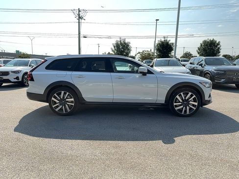 New 2025 Volvo V90 B6 Cross Country Plus w/ Protection Package Premier image 7