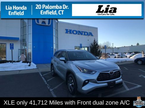 Used 2023 Toyota Highlander XLE image 1