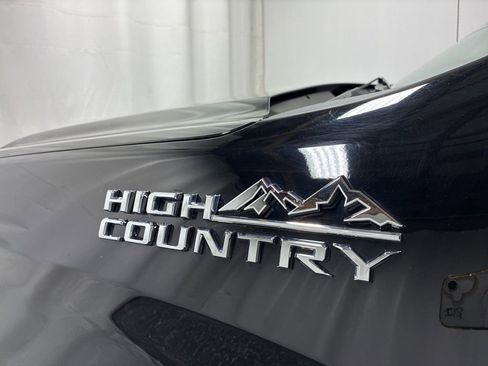 Used 2021 Chevrolet Silverado 1500 High Country w/ Technology Package image 9