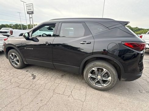 Used 2024 Chevrolet Blazer LT w/ Convenience Package FWD image 4