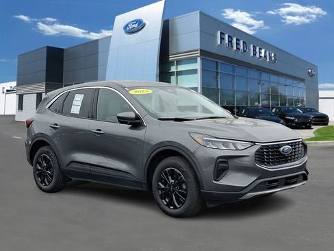 Certified 2023 Ford Escape Active w/ Tech Pack #2 image 1