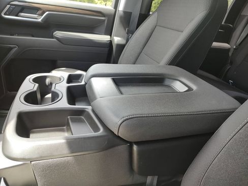 Used 2025 Chevrolet Silverado 2500 LT w/ Convenience Package AWD/4WD image 34