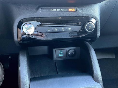 Used 2023 Ford Escape SE image 35