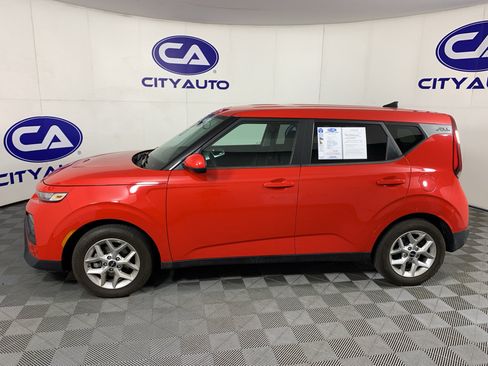 Used 2022 Kia Soul LX w/ Technology Package FWD image 6