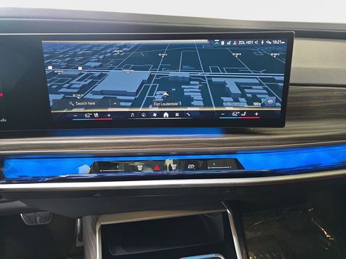 Used 2023 BMW 740i w/ Parking Assistance Package RWD image 23