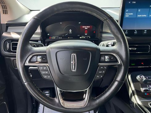 Used 2022 Lincoln Nautilus FWD image 41