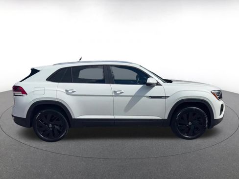 Used 2026 Volkswagen Atlas Cross Sport SE FWD image 16