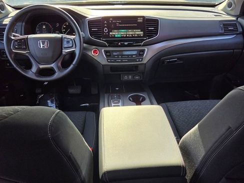 Used 2024 Honda Ridgeline Sport image 12