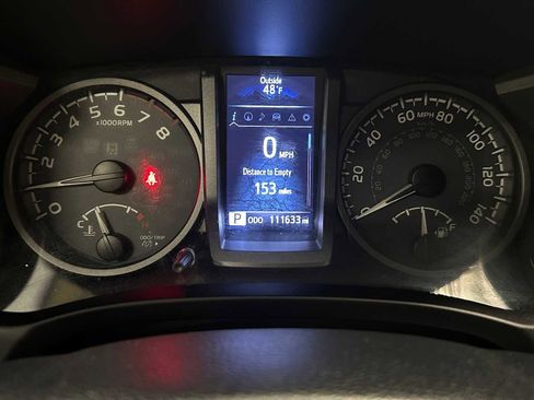 Used 2018 Toyota Tacoma TRD Sport w/ Technology Package AWD/4WD image 11