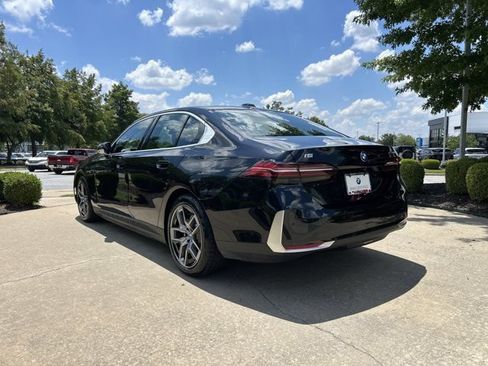 Used 2024 BMW i5 eDrive40i RWD image 3