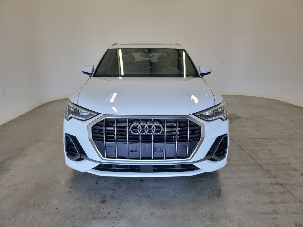 Used 2025 Audi Q3 2.0T Premium AWD/4WD image 2