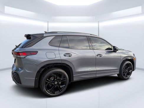 New 2026 Volkswagen Tiguan SE R-Line FWD image 3