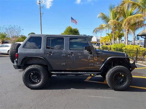 Used 2017 Jeep Wrangler Unlimited Sahara w/ Connectivity Group image 6