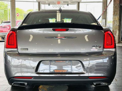 Used 2023 Chrysler 300 S RWD image 9