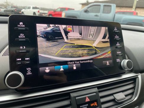 Used 2018 Honda Accord EX-L image 17