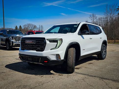 New 2026 GMC Acadia AT4 w/ LPO, Floor Liner Package AWD/4WD image 7